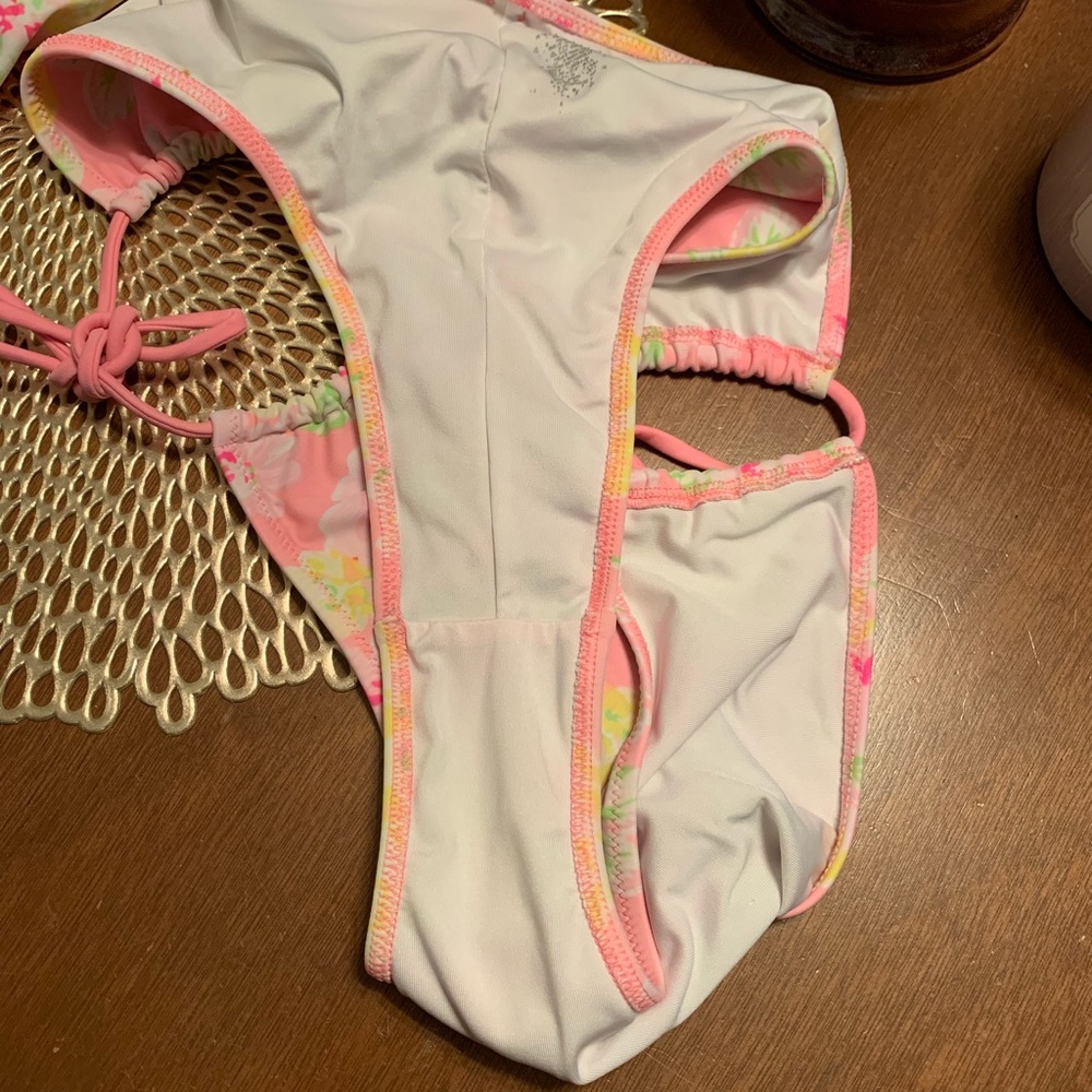 PINK Victoria’s Secret bikini - Picture 5 of 6